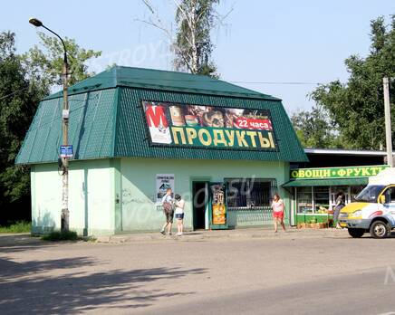 Магазин и остановка рядом с  ЖК «Оквиль в Родниках» (20.06.2013 г.), Август 2013